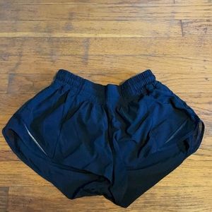 Lululemon Hotty Hot low Rise Shorts
